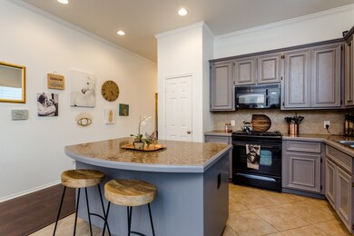 6026 Lynwood Banks Ln, Houston, TX 77092 - photo 7