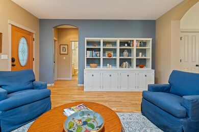 1330 NW Mt Washington Dr, Bend, OR 97701 - photo 6