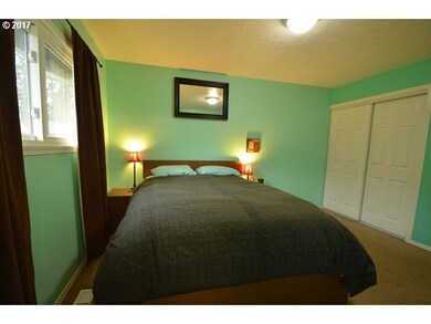 Bedroom, Primary