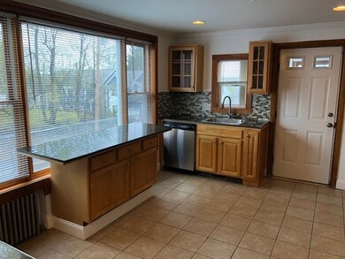 34 Pleasant St unit A, Wakefield, MA 01880 - photo 2