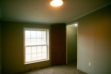 5989 Indiana 54, Bloomfield, IN 47424 - photo 7