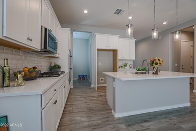 Kitchen Quartz counters