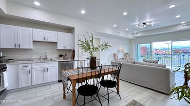 129 Sugarfoot Way, Pigeon Forge, TN 37863 - photo 2