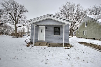 4952 S Taylor Rd, Elwin, IL 62532 - photo 2