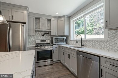 2325 Gerritt St, Philadelphia, PA 19146 - photo 7