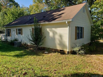 24 Robinson Ave, Asheville, NC 28803 - photo 4