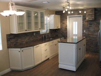 1023 Andrews Rd, West Palm Beach, FL 33405 - photo 3