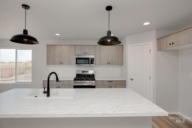 7502 E Shields Dr, Nampa, ID 83687 - photo 4