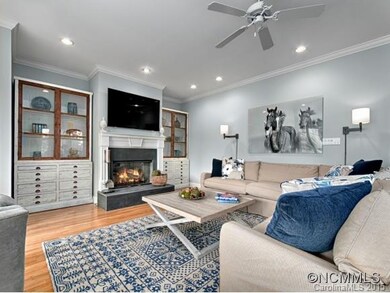 Gas fireplace