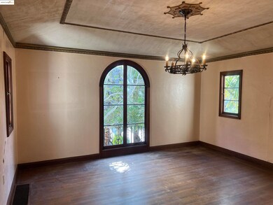 6000 N Rockridge Blvd, Oakland, CA 94618 - photo 3