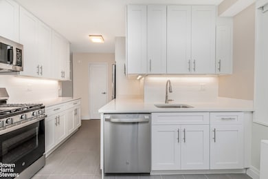 Whitehall unit 5S, Bronx, NY 10463 - photo 7