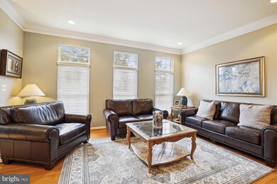 25806 Kirkwood Square, Chantilly, VA 20152 - photo 3