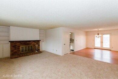 103 Walnut Dr, Newton, IA 50208 - photo 3