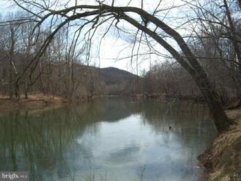 46 Honey Locust Ln, Great Cacapon, WV 25422 - photo 6