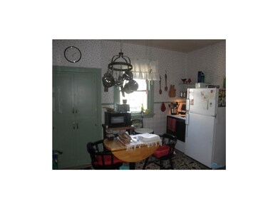 Kitchen. Lower unit