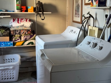 8150 W Plymouth Church Rd, Orfordville, WI 53576 - photo 5