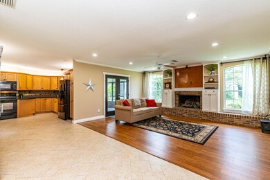 987 Grove Park Blvd, Jacksonville, FL 32216 - photo 5