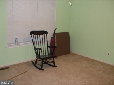 2478 Hillendale Dr, Norristown, PA 19403 - photo 4