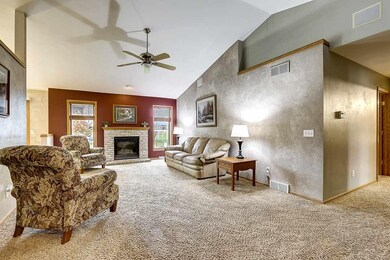 695 Stonebriar Ln, Oregon, WI 53575 - photo 5
