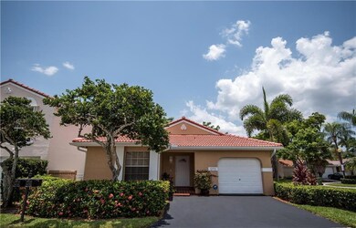 1272 Seagrape Cir, Weston, FL 33326 - photo 2