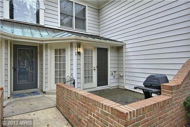 5805 Linden Square Ct, Rockville, MD 20852 - photo 3