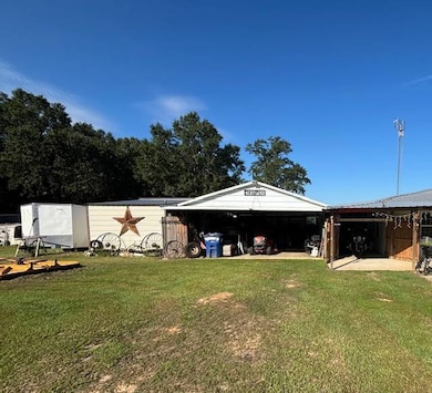 36015 Good Hope Rd, Dozier, AL 36028 - photo 4