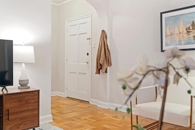 Dithridge Towers unit 407, Pittsburgh, PA 15213 - photo 3