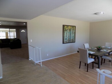 Foyer & Dining