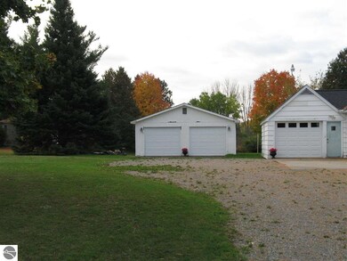 7325 W Esmond Rd, Hale, MI 48739 - photo 2