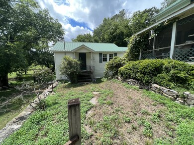 3179 Lewis Branch Rd, Tennessee Ridge, TN 37178 - photo 5