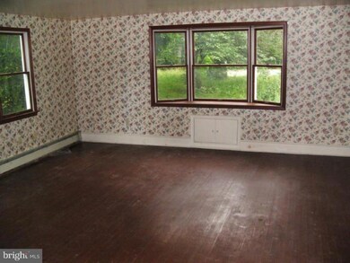 4572 Limeport Pike, Zionsville, PA 18092 - photo 3