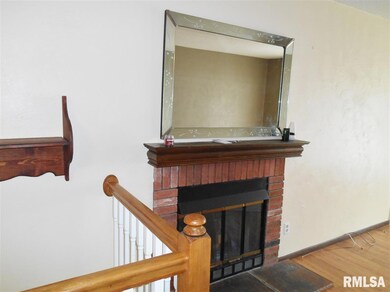 4016 Cresthill Dr, Davenport, IA 52806 - photo 4