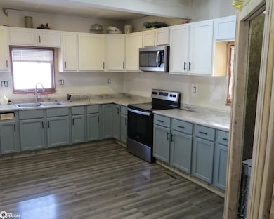 611 Broadway St, Brooklyn, IA 52211 - photo 6