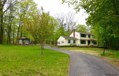 33 Knollwood Dr, Saratoga Springs, NY 12866 - photo 2