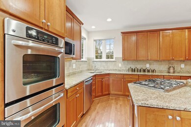 5799 Falls Gate Ct, Falls Church, VA 22041 - photo 5