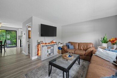 1035 S Mammoth Rd unit 6, Manchester, NH 03109 - photo 3