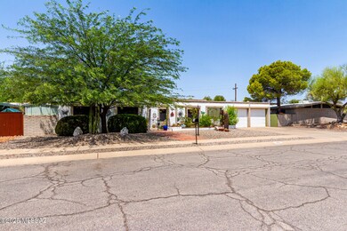 8914 E Maple Leaf Dr, Tucson, AZ 85710 - photo 2