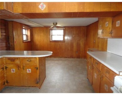 31 Meadow Ave, Cranston, RI 02920 - photo 6