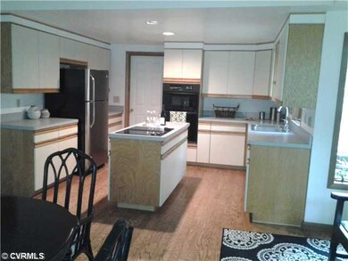 306 Hickory Dr, Manakin Sabot, VA 23103 - photo 4