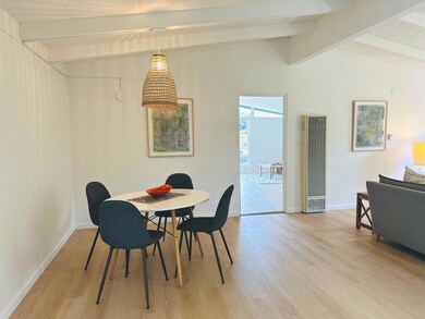 8-dining_2