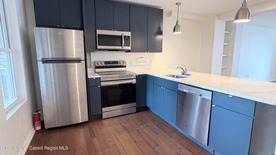 205 Warren St unit 2r, Hudson, NY 12534 - photo 7