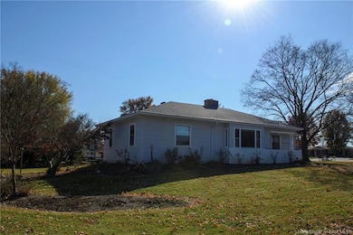 237 Indianola St, Sellersburg, IN 47172 - photo 2