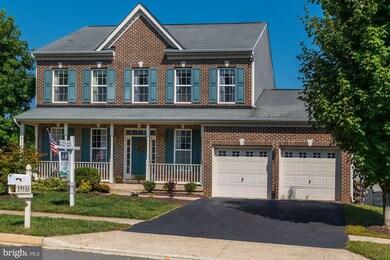 35532 Collington Dr, Round Hill, VA 20141 - photo 2
