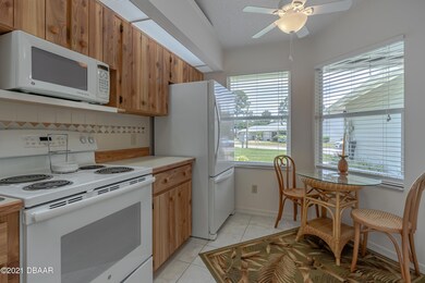 933 Meadow View-11