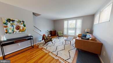 6904 Kenyon Dr, Alexandria, VA 22307 - photo 4