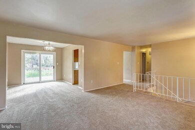 15605 Darwin Ct, Laurel, MD 20707 - photo 4