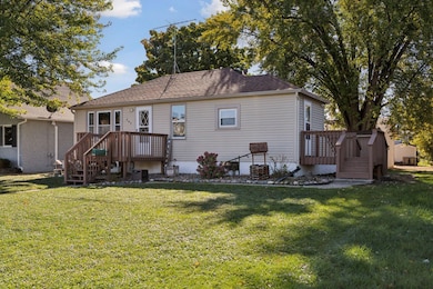 209 W 2nd St, Waconia, MN 55387 - photo 2