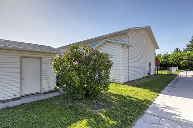 008-Exterior