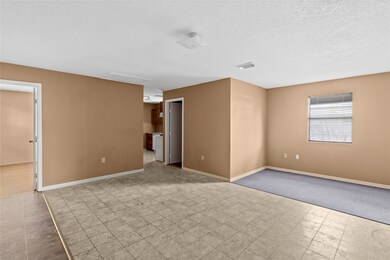 2200 Peach Ave unit 4, Bay City, TX 77414 - photo 4