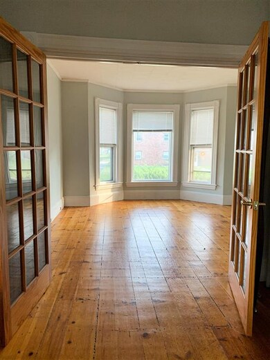 482 Reservoir Ave unit 1, Manchester, NH 03104 - photo 2